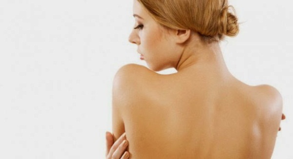 Фото -1 Чистая матовая кожа на спине – это свидетельство отличного здоровья