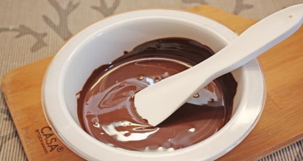 Фото 25 - Растопленный шоколад против пятен на лице