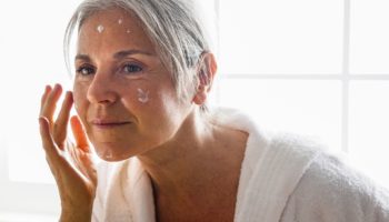 6 способов, как бороться с угревой сыпью в зрелом возрасте